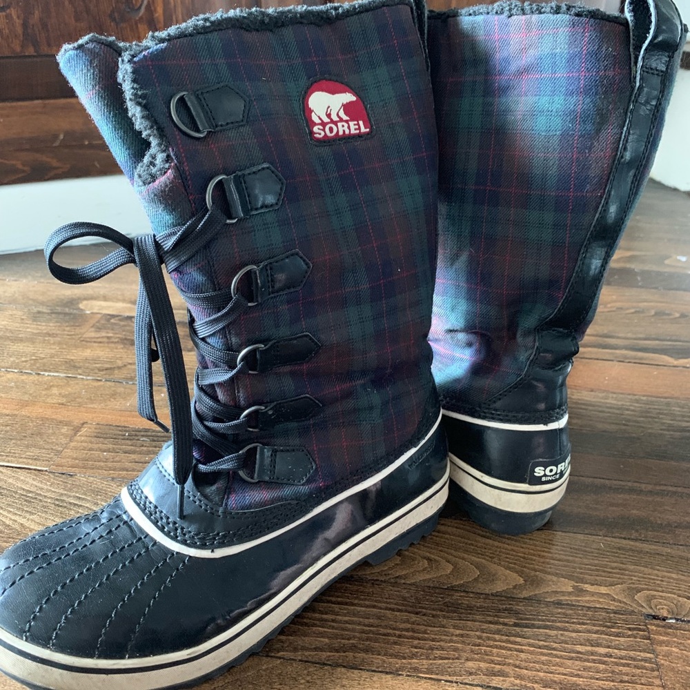 SOREL Waterproof Boots in Plaid, Sz 8